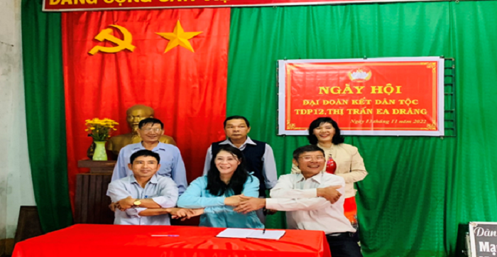 Ngay hoi dai doan ket toan dan 4